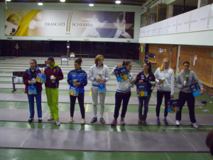 Podio 3^ Prova di Spada Femminile della VII edizione del Trofeo del Sabato. Da dx a sx la classifica finale: Francesca Quondamcarlo, Eugenia Falqui, Fiorenza Vitelli, Francesca Cuomo, Susan Maria Sica, Georgia Forte, Gaia Traditi e Sibilla Campagna